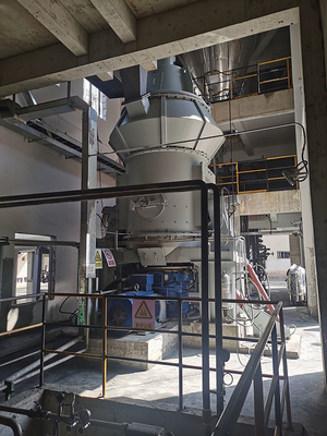 एनर्जी सेविंग वर्टिकल कोल मिल मशीन सुपरफाइन पाउडर बनाना 110kw-1120kw